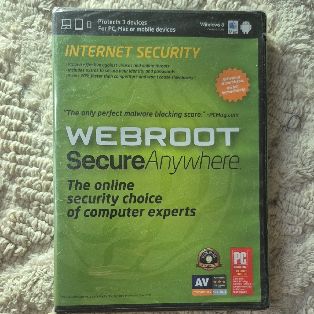 NEW Webroot Secure Anywhere 3 Device Internet Security PC/MAC Antivirus cd-rom